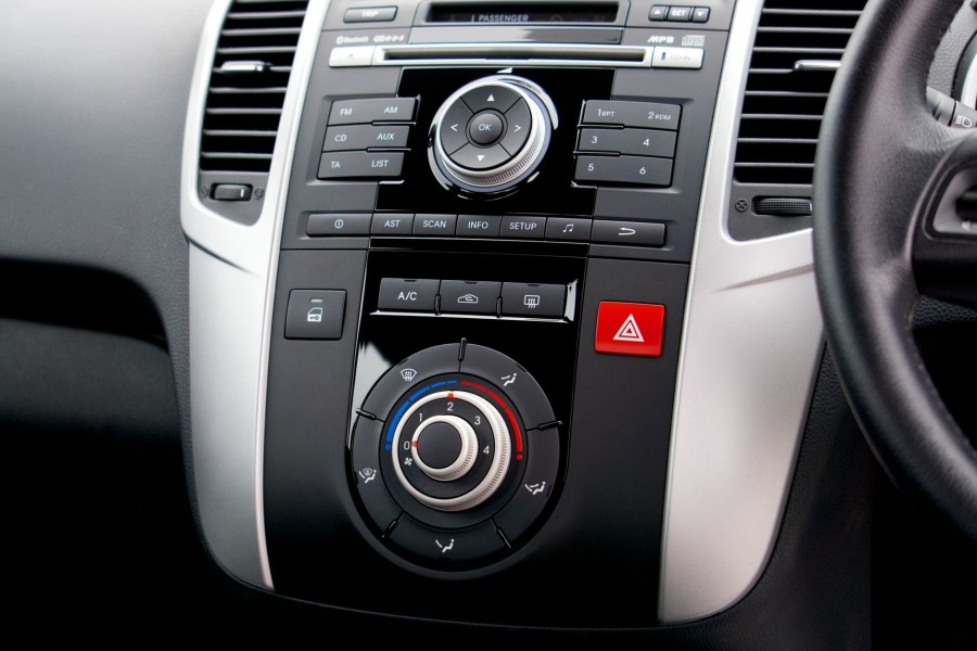 5 Sinais de Alerta que seu Ar-Condicionado Automotivo Precisa de Manutenção